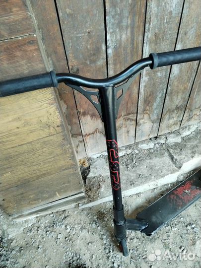 Трюковой самокат