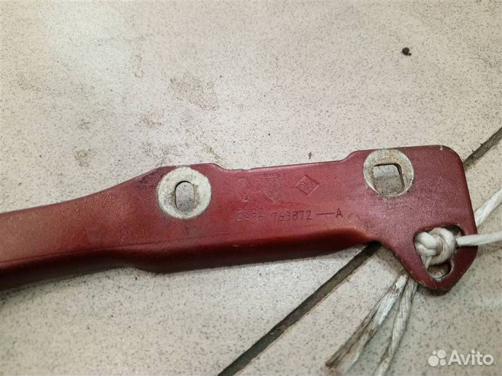 Петля капота правая Renault Sandero 2009-2014