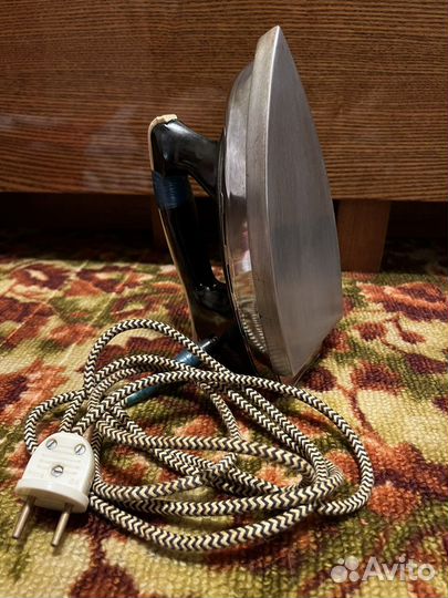 Утюг металлический