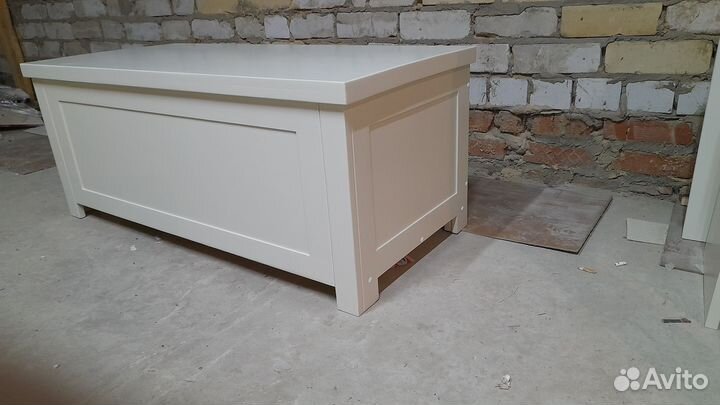 Сундук деревянный