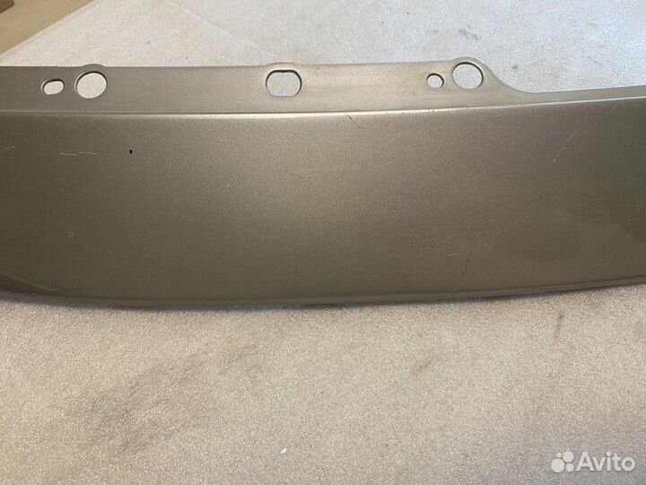 Накладка решетки радиатора Mazda