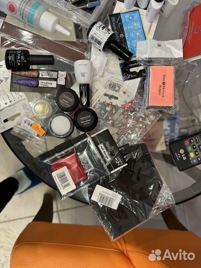 Для наращивания ногтей набор