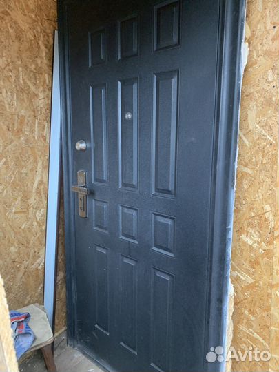 Дверь входная металлическая
