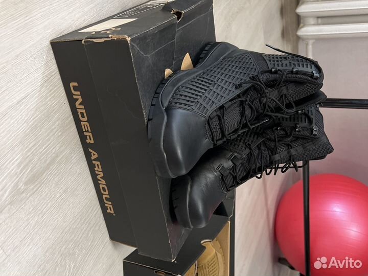 Ботинки under armour черные