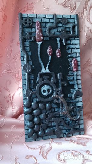 Панно ключница «Ключ от подземелья»