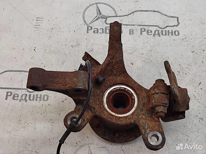 Кулак поворотный передний правый W638 V-class Vi