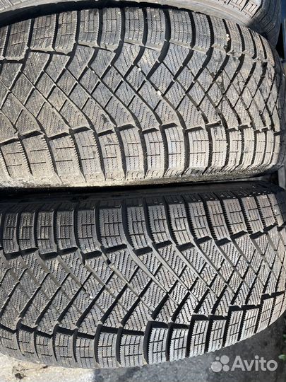 Pirelli Ice Zero FR SUV 235/60 R18 107H