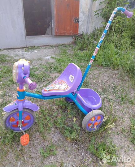 Трехколесный велосипед