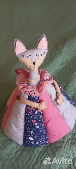 Кукла грелка на чайник 