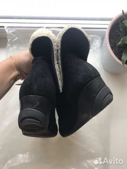 Ботильоны замшевые Rockport