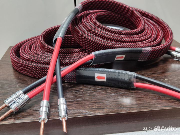 Акустический кабель van den hul magnum 2*3 метра