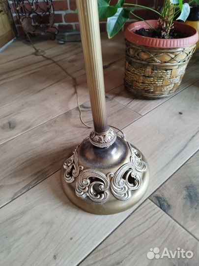 Торшер. Напольная лампа в стиле Тиффани