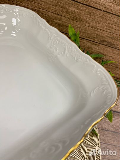 Салатник квадрат на ножке 