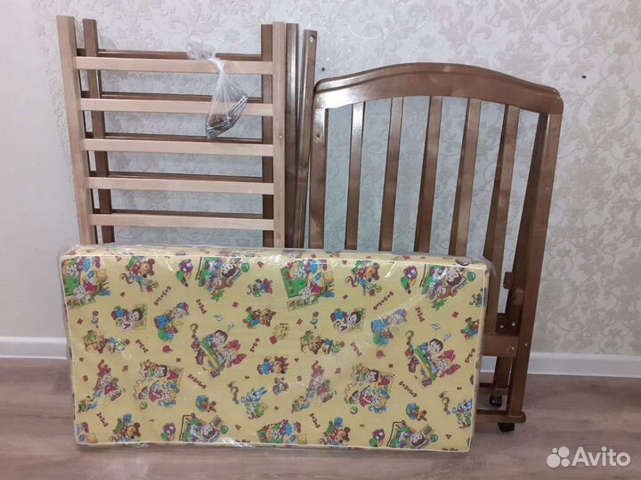 Кроватка детская