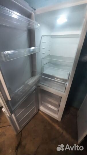 Холодильник Leran