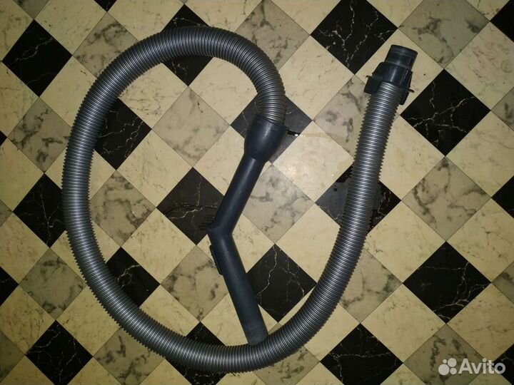 Шланг для пылесоса с ручкой и креплением