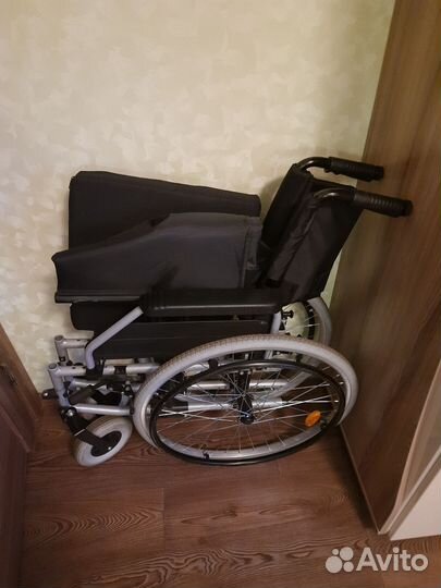 Инвалидная коляска
