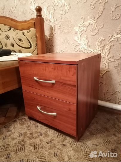 Тумба прикроватная