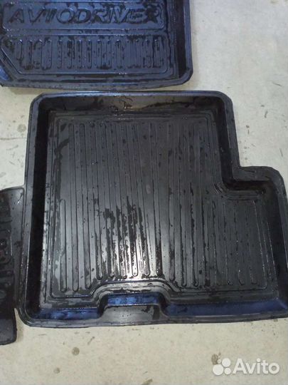 Автомобильные коврики Renault Logan