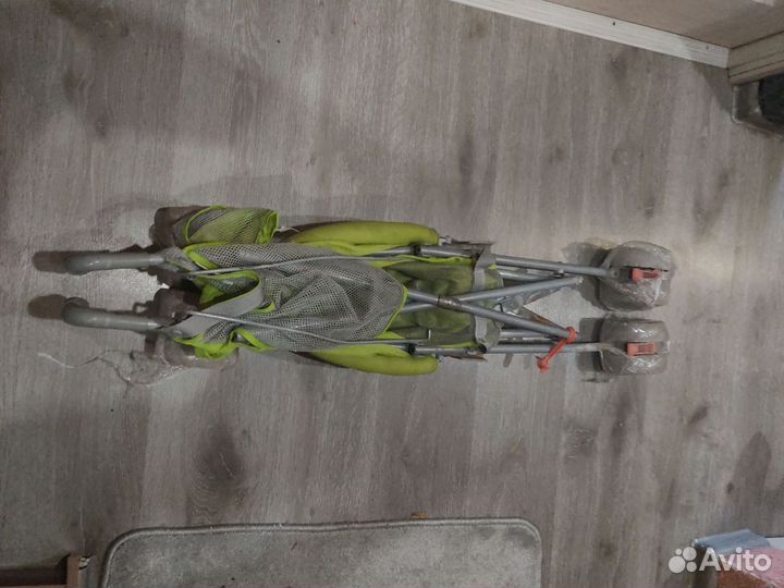 Прогулочная коляска трость