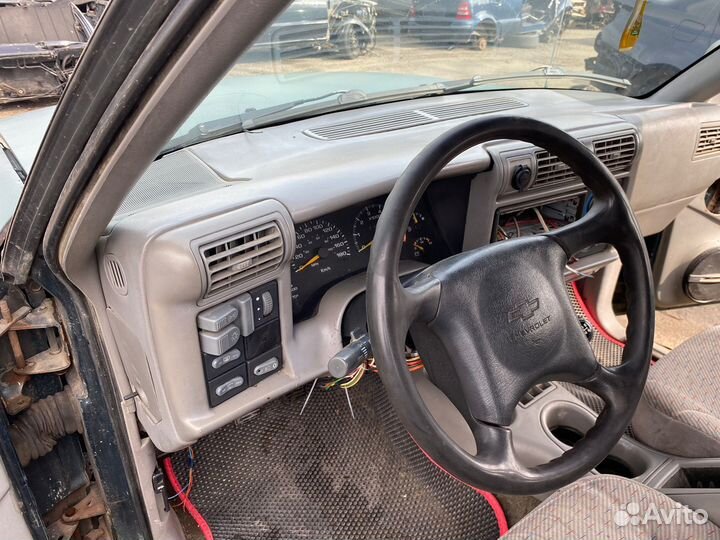 Торпеда Chevrolet Blazer 2 S15