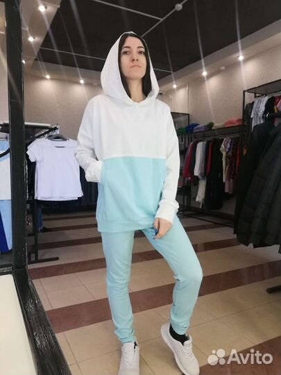 Спортивные костюмы женские новые