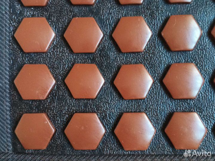 Турманий, тураниевая керамика Нуго Бест