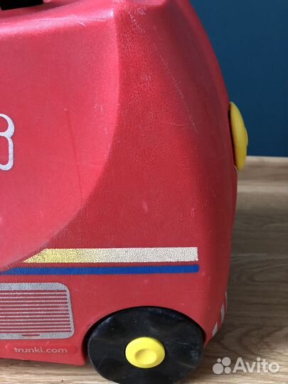 Чемодан- беговел Trunki