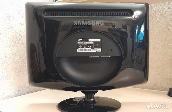Монитор Samsung SyncMaster 2032BW