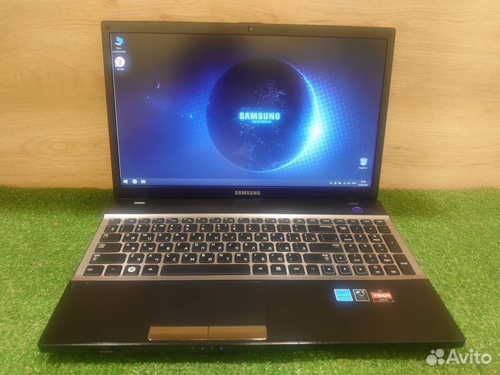 Ноутбук Samsung AMD A8 4 ядра