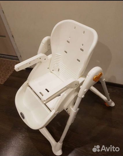 Стульчик для кормления brevi