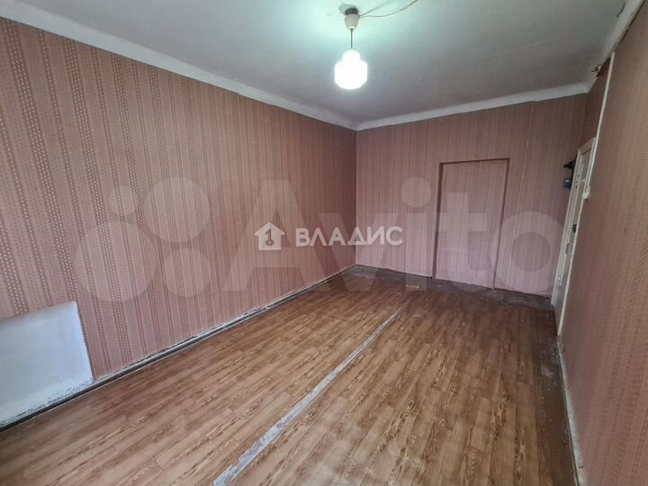 Комната 18 м² в 3-к., 2/2 эт.