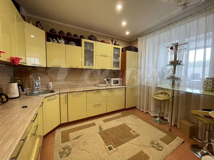 3-к. квартира, 95 м², 5/9 эт.