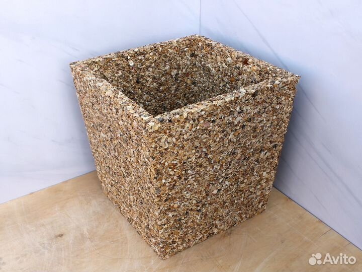 Уличные вазоны из натурального камня