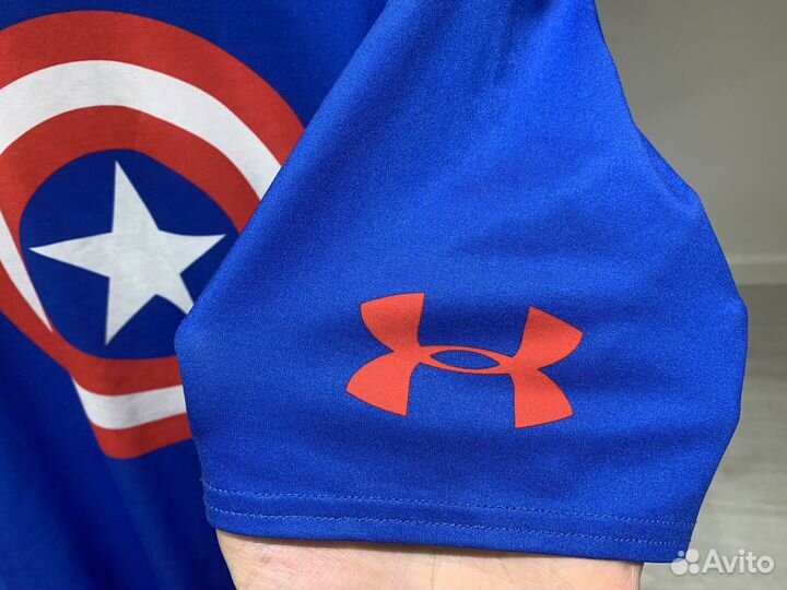 Компрессионная футболка under armour