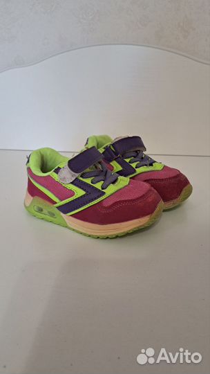 Кроссовки для девочки