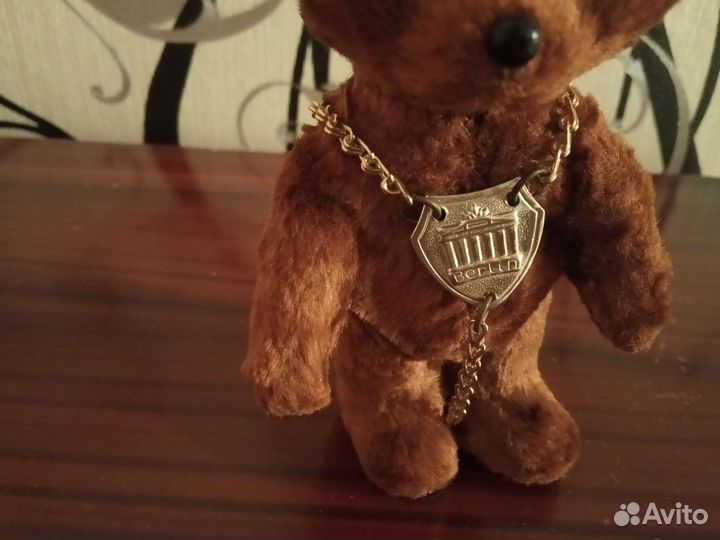 Пудреница СССР, Медведь Германия