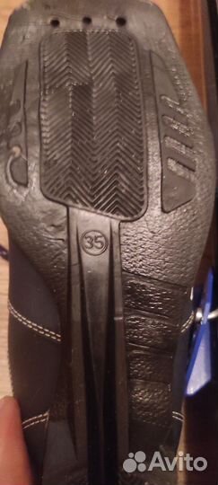 Лыжи 160 см с палками и ботинками 35 размера