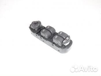 Блок управления стеклоподъемниками и зеркалами