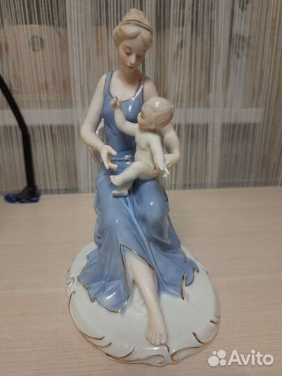 Фарфоровые статуэтки