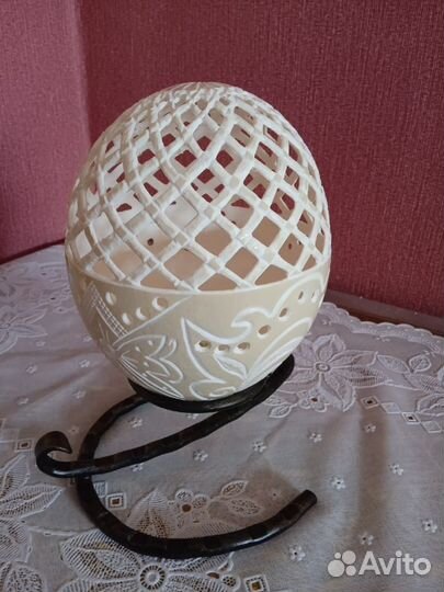 Резные страусинные яйца