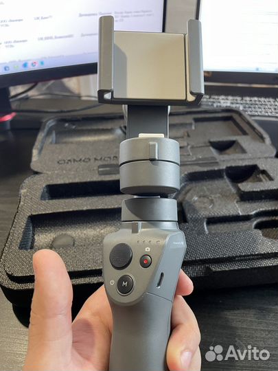 Стабилизатор DJI Osmo Mobile 2