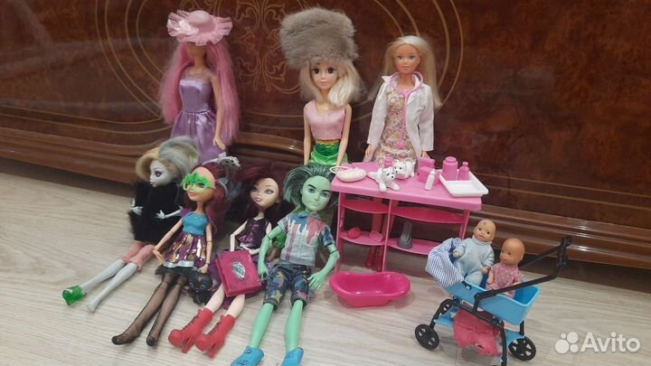 Игрушка Замок. Куклы, мебель