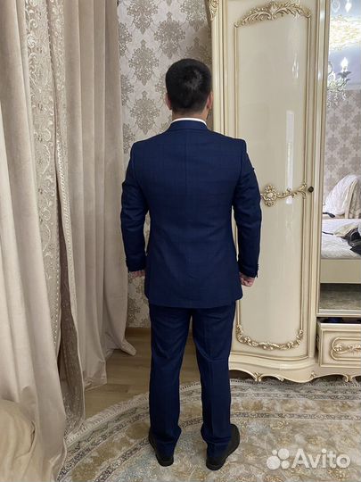 Костюм мужской