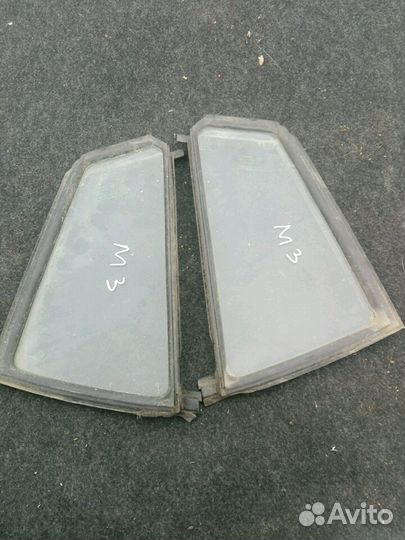 Форточка задней двери Мазда 3 вк