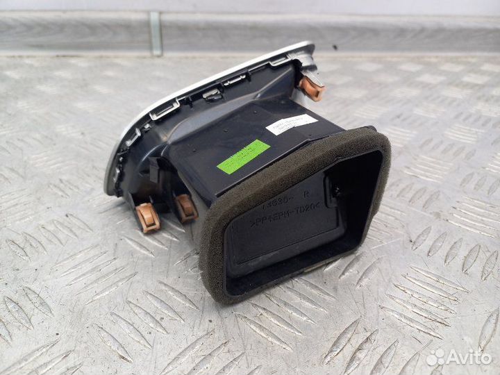 Дефлектор воздушный правый Suzuki Sx4 1.6 M16A 117