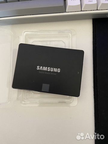 SATA накопитель Samsung 860 EVO на 500 Gb