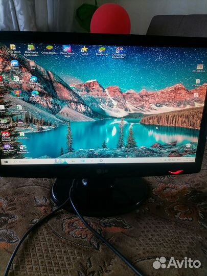 Монитор LG flatron w 2243s
