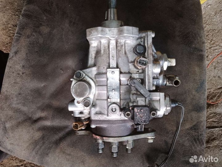 Топливный насос Тойота Ленд Крузер 100