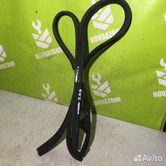 Уплотнитель двери Форд Фокус 1